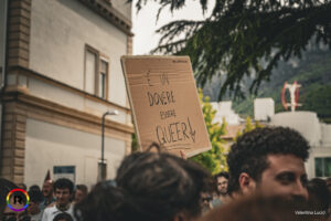 È un dovere essere queer